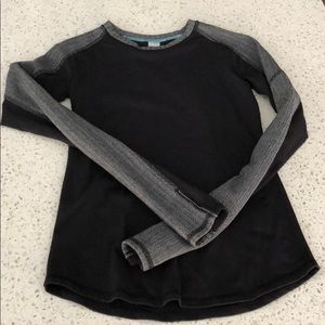 Ivivva girls size 10 long sleeve